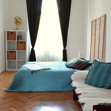 Wellness Apartments Florenc Praga Exterior foto