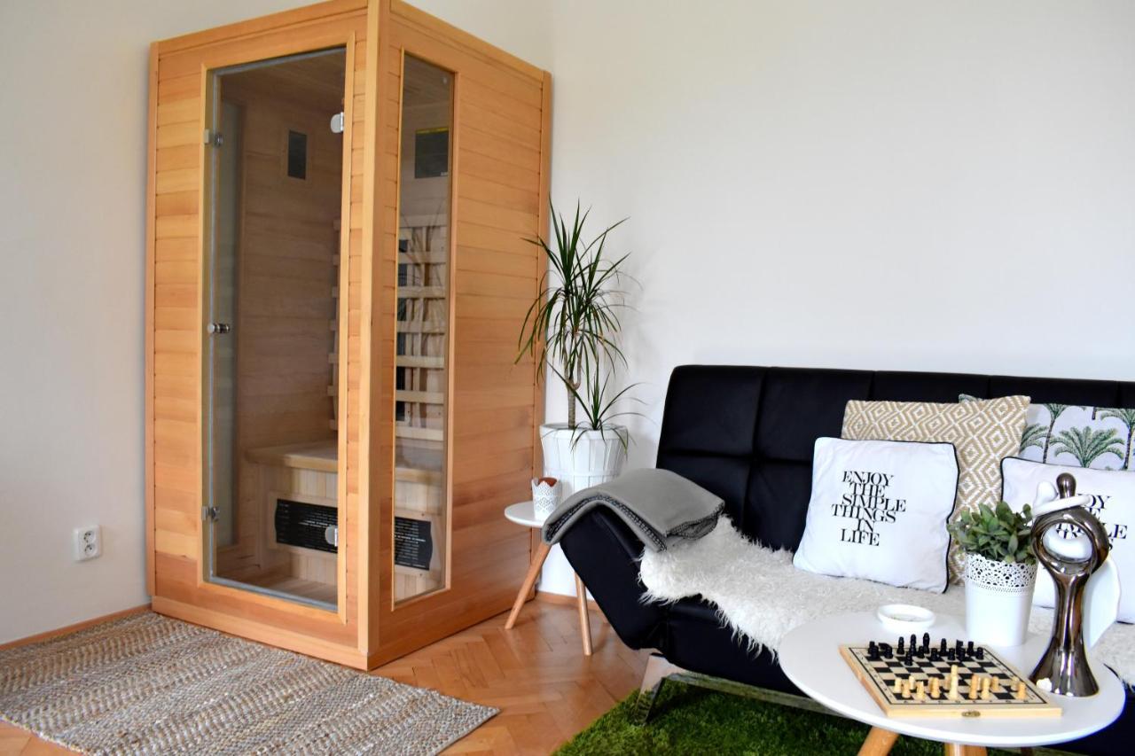 Wellness Apartments Florenc Praga Exterior foto