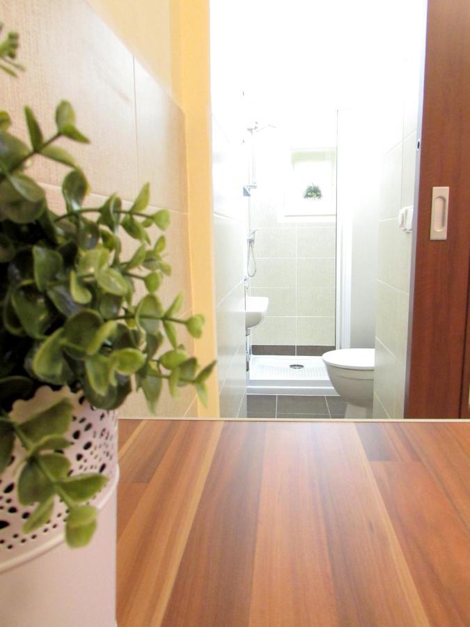 Wellness Apartments Florenc Praga Exterior foto
